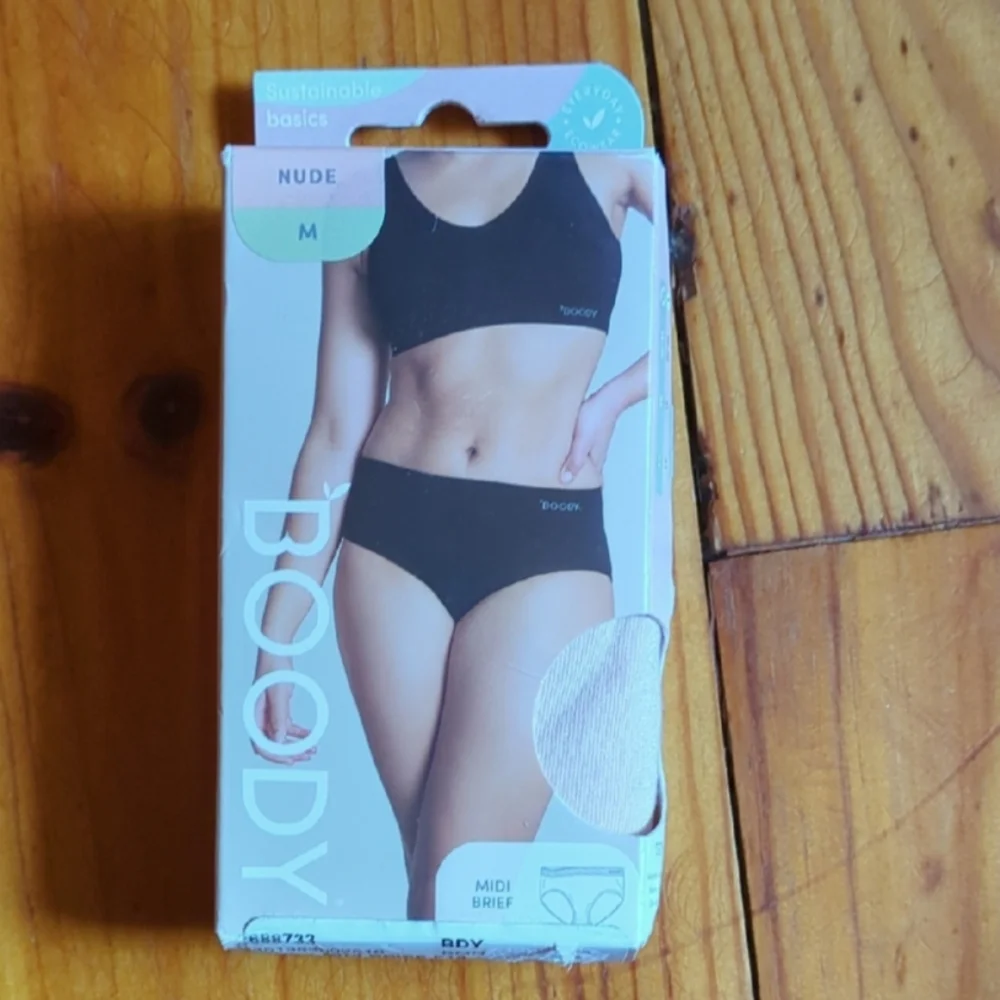 BOODY Bamboo Midi Brief 4pack: 3 Black Medium, 1 NUDE Medium (4 total) - Picture 5 of 6